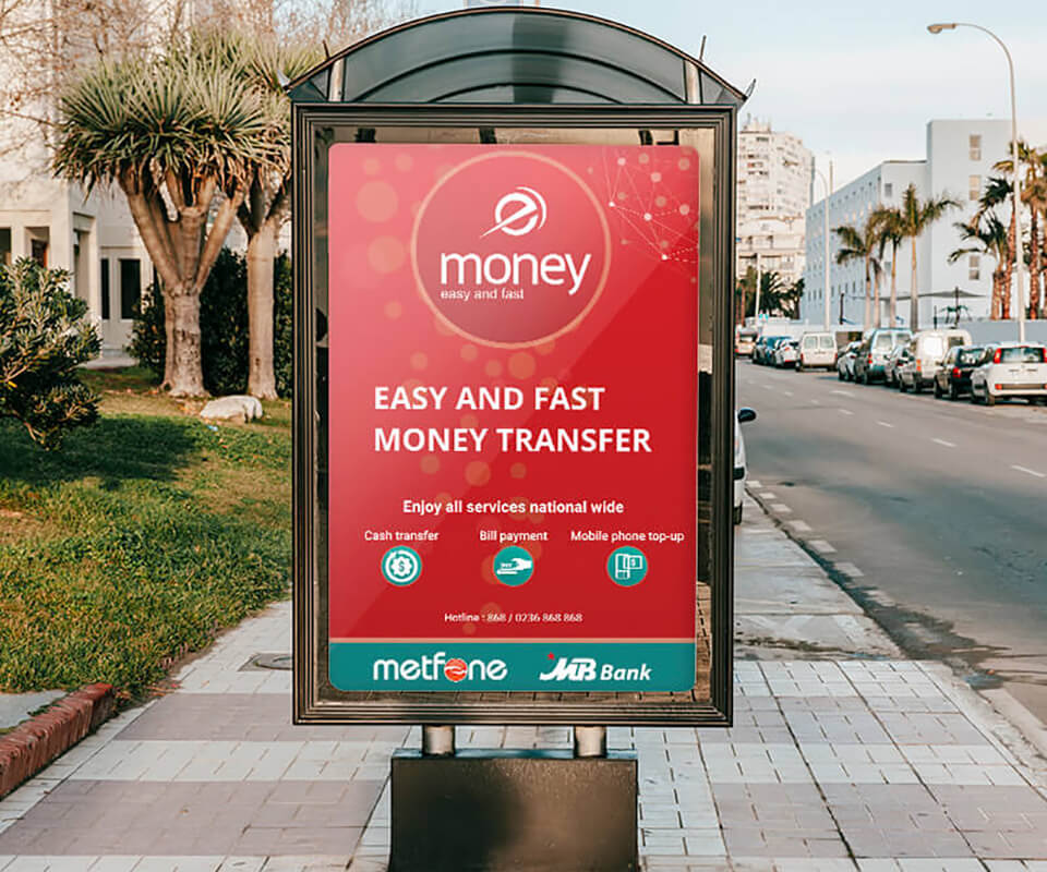 Biển hộp đèn eMoney tại nhà chờ xe buýt Phnom Penh