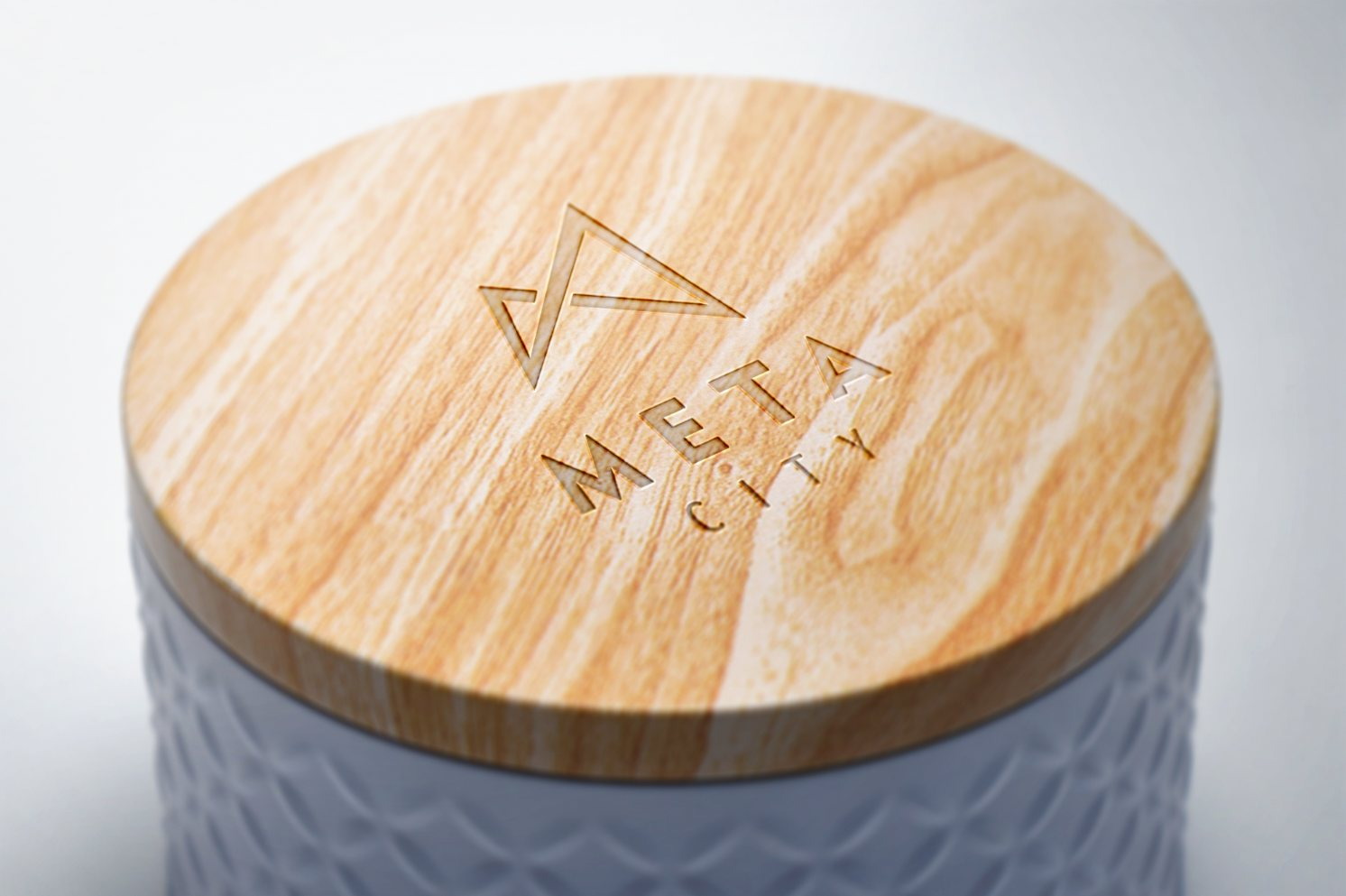Dấu hiệu Metacity khắc trên nắp gỗ hộp quà