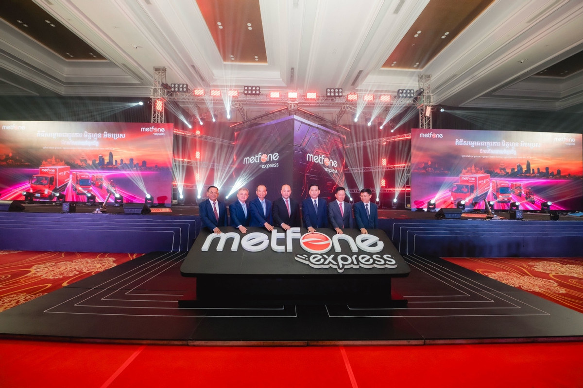 Lễ ra mắt thương hiệu con Sân khấu lễ ra mắt thương hiệu con Metfone Express